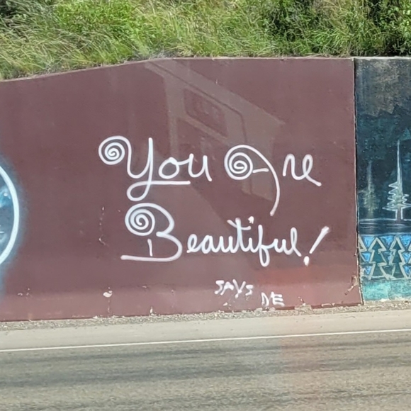 Meet your Posher, Sarah - Picture 2 of 8